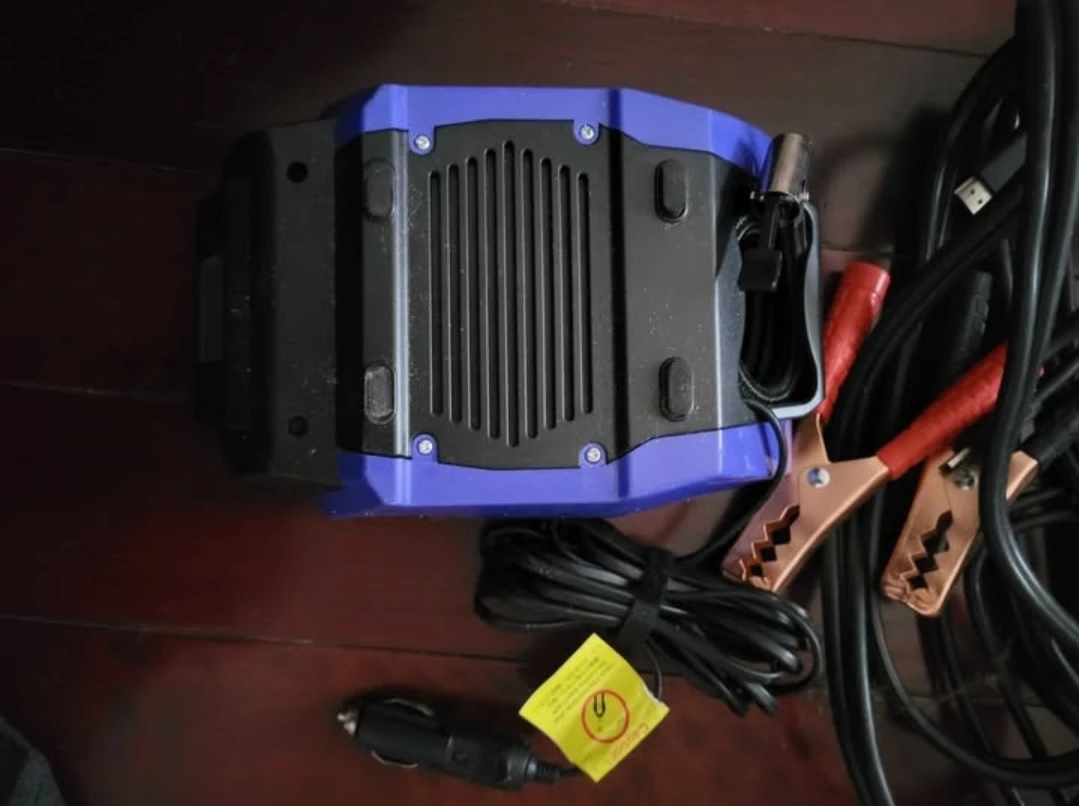 VacLife Jump Starter - photo 2