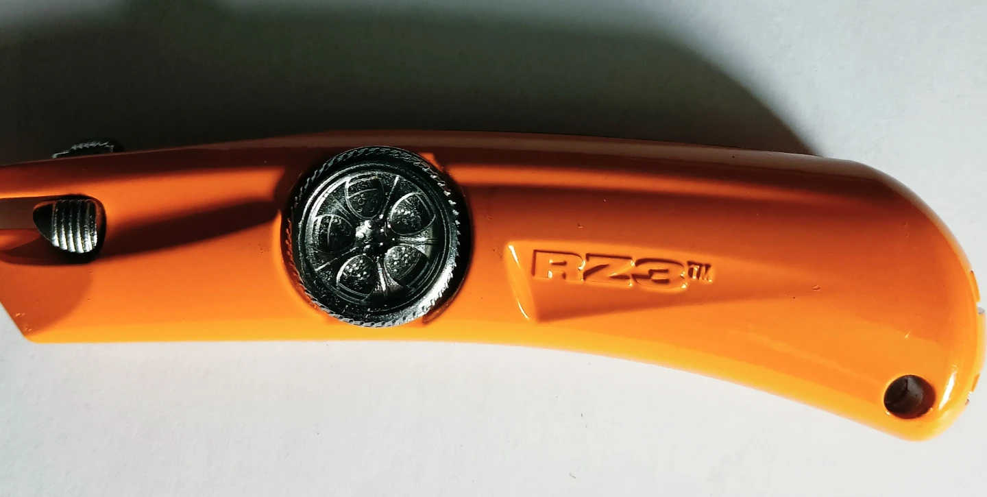 RZ3 Orange Utility Knife - photo 2