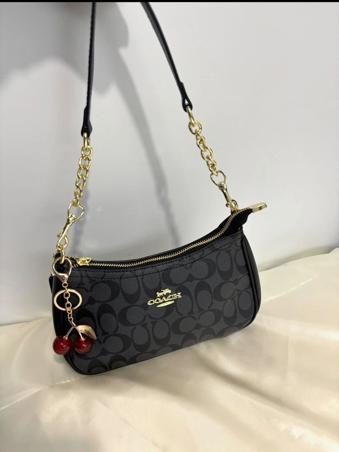 Purses - photo 3