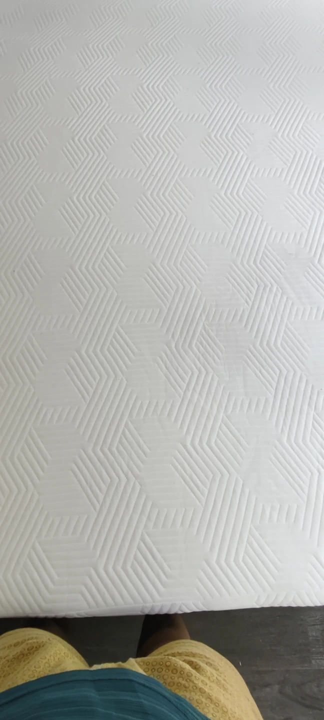 Queen Size Mattress – Good Condition - photo 2