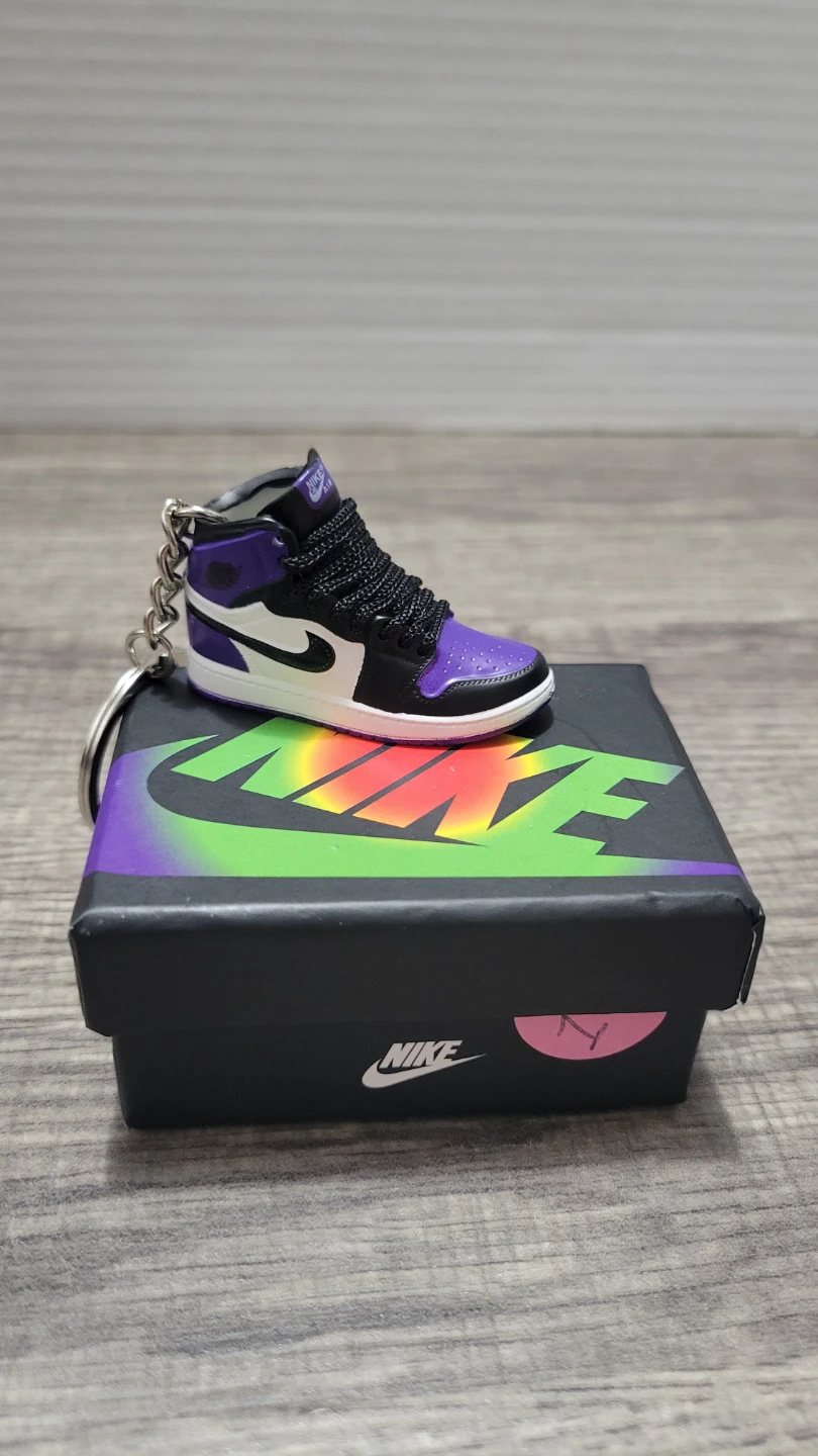 Nike Air Jordan 1 Miniature Keychain Purple - photo 2