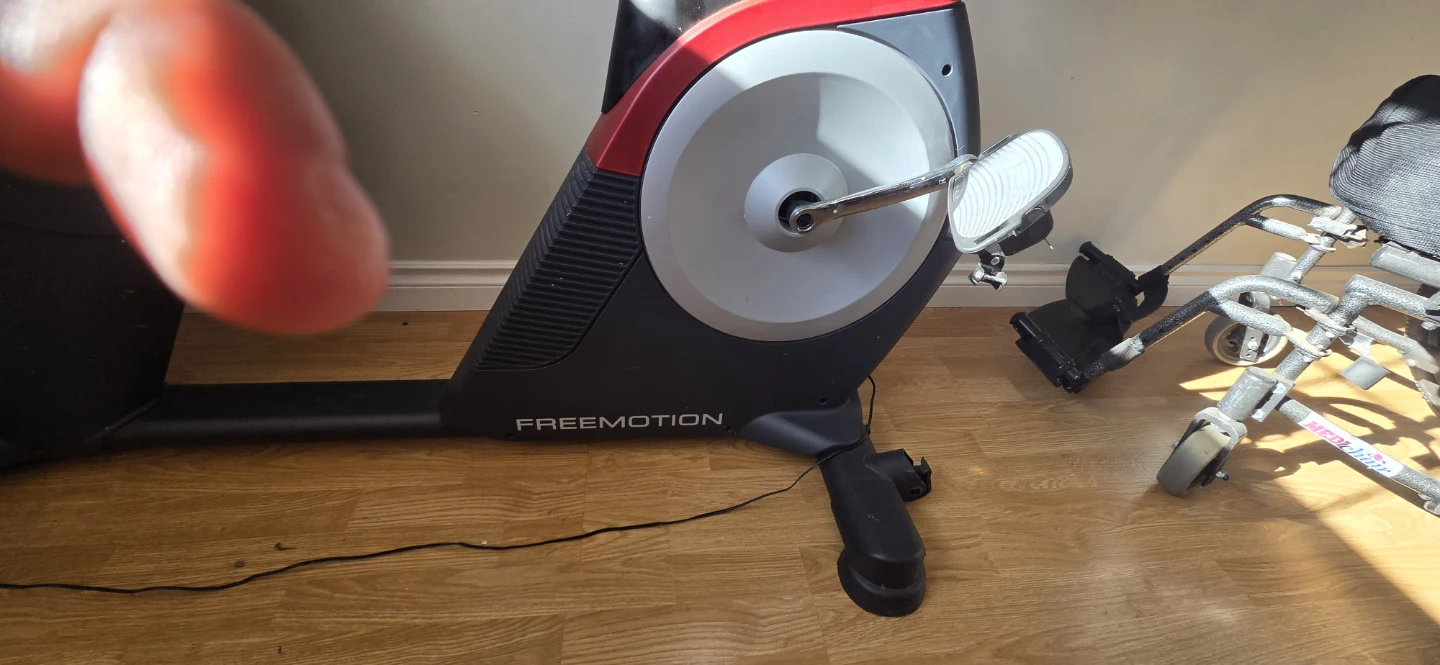 Freemotion Recumbent Exercise Bike - photo 3