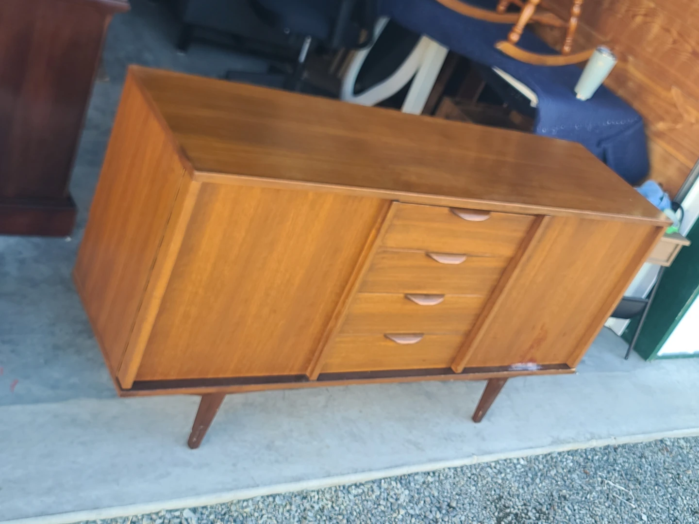 Mid-Century Modern Walnut Credenza / Sideboard - photo 2