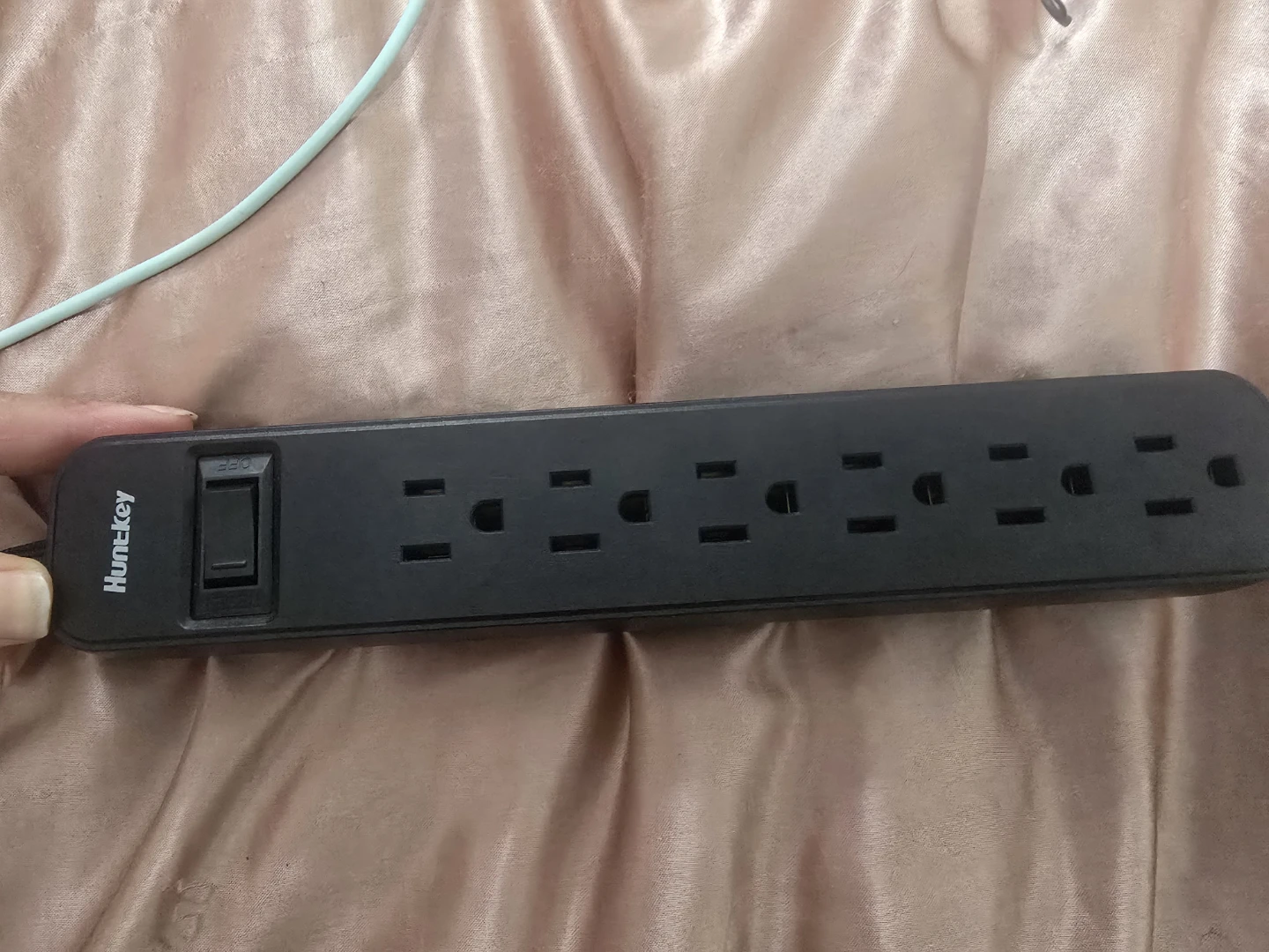 Huntkey SME607 Power Strip - photo 5