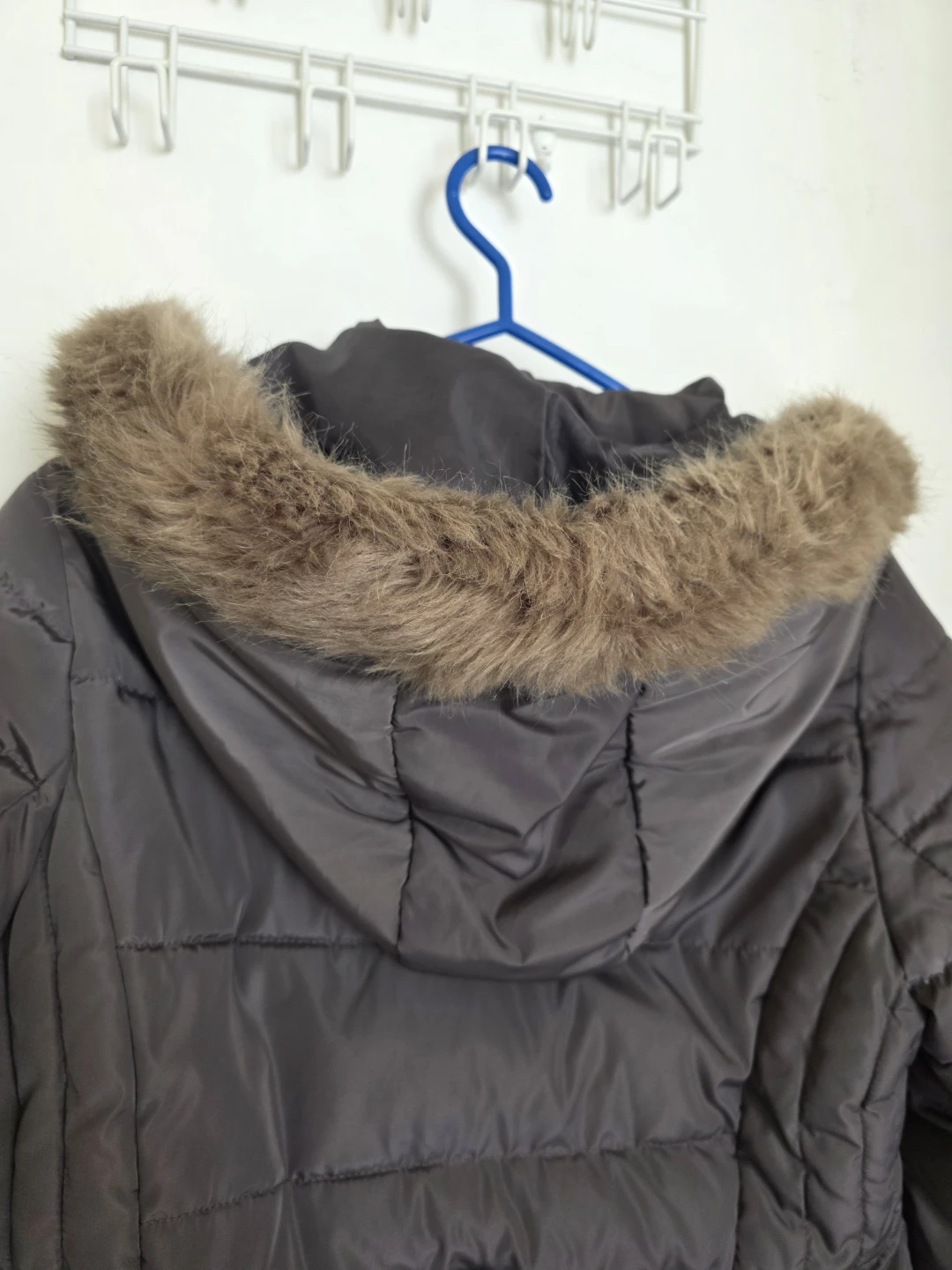 Winter Jacket with Faux Fur Detachable Hood - photo 4