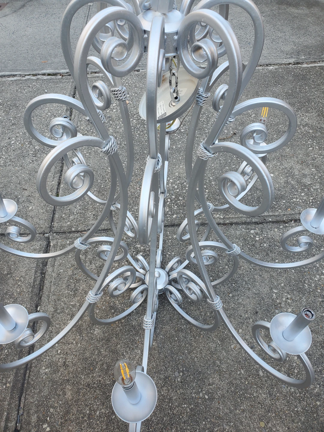 Beautiful xlarge 8 light silver iron chandelier - photo 2