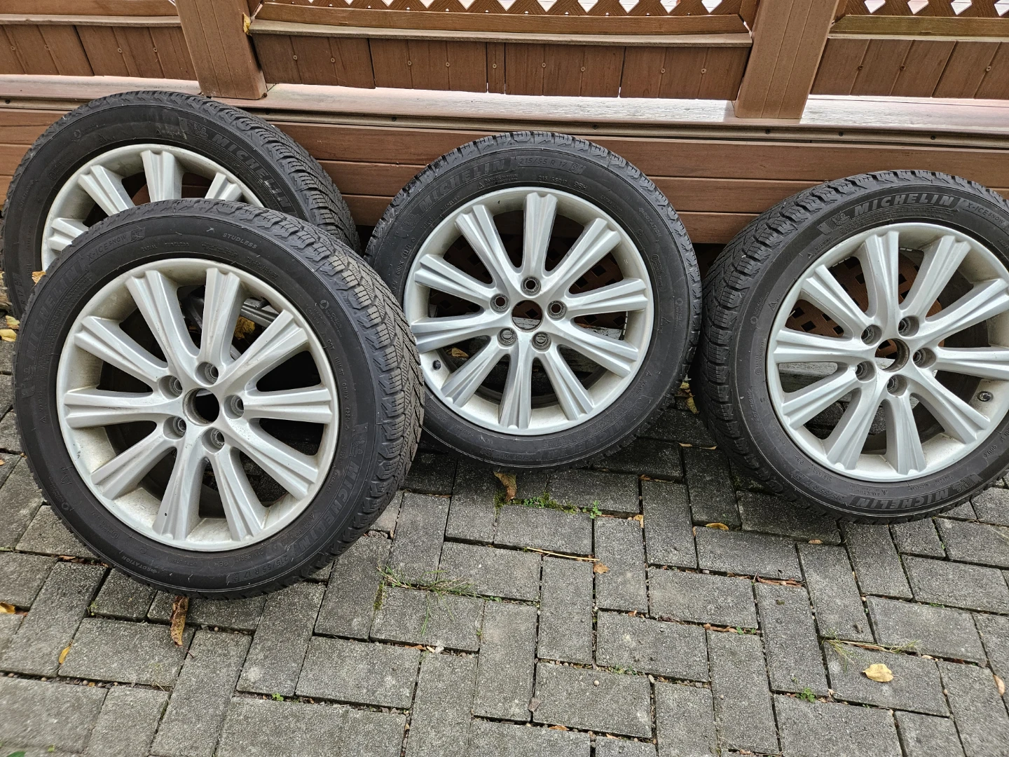 Set of 4 Michelin X-Ice 215/55R17 Tires on Rims - photo 3