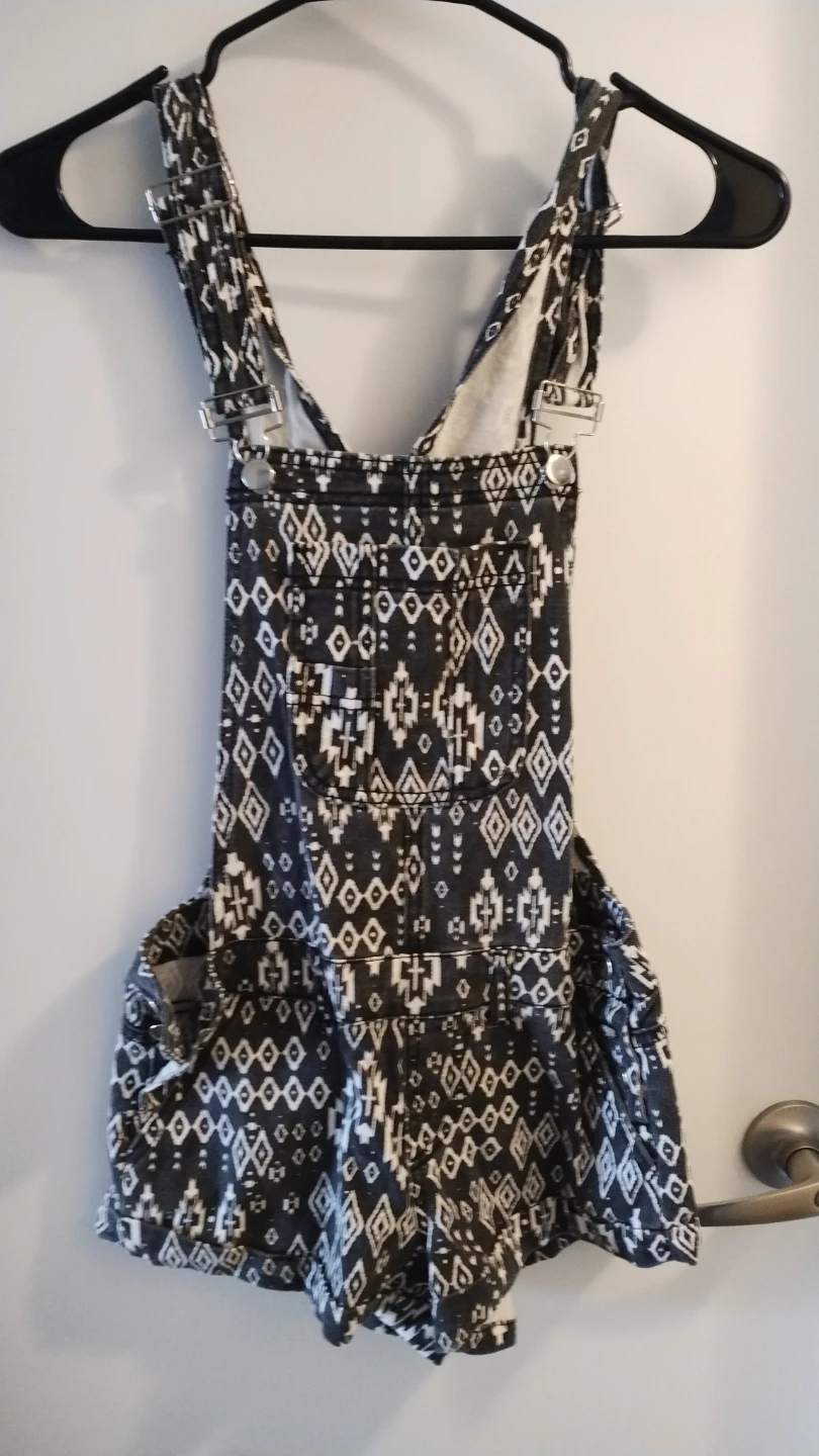 Forever21 Patterned Denim Short Overalls