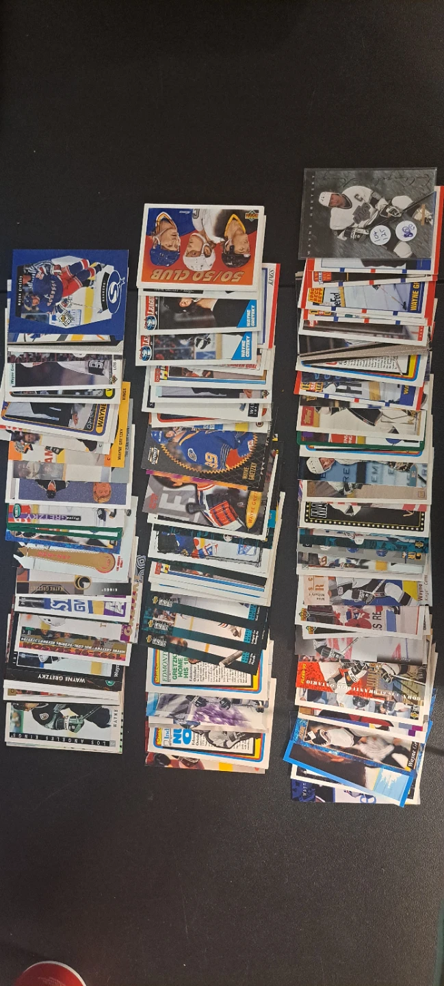 Large Collection of Wayne Gretzky Hockey Cards