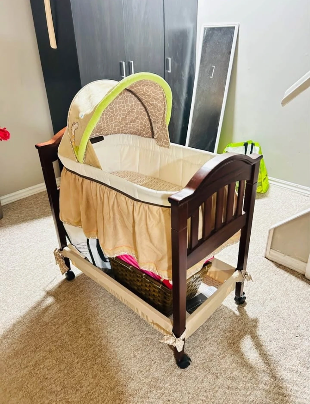 Carter's Baby Bassinet / crib