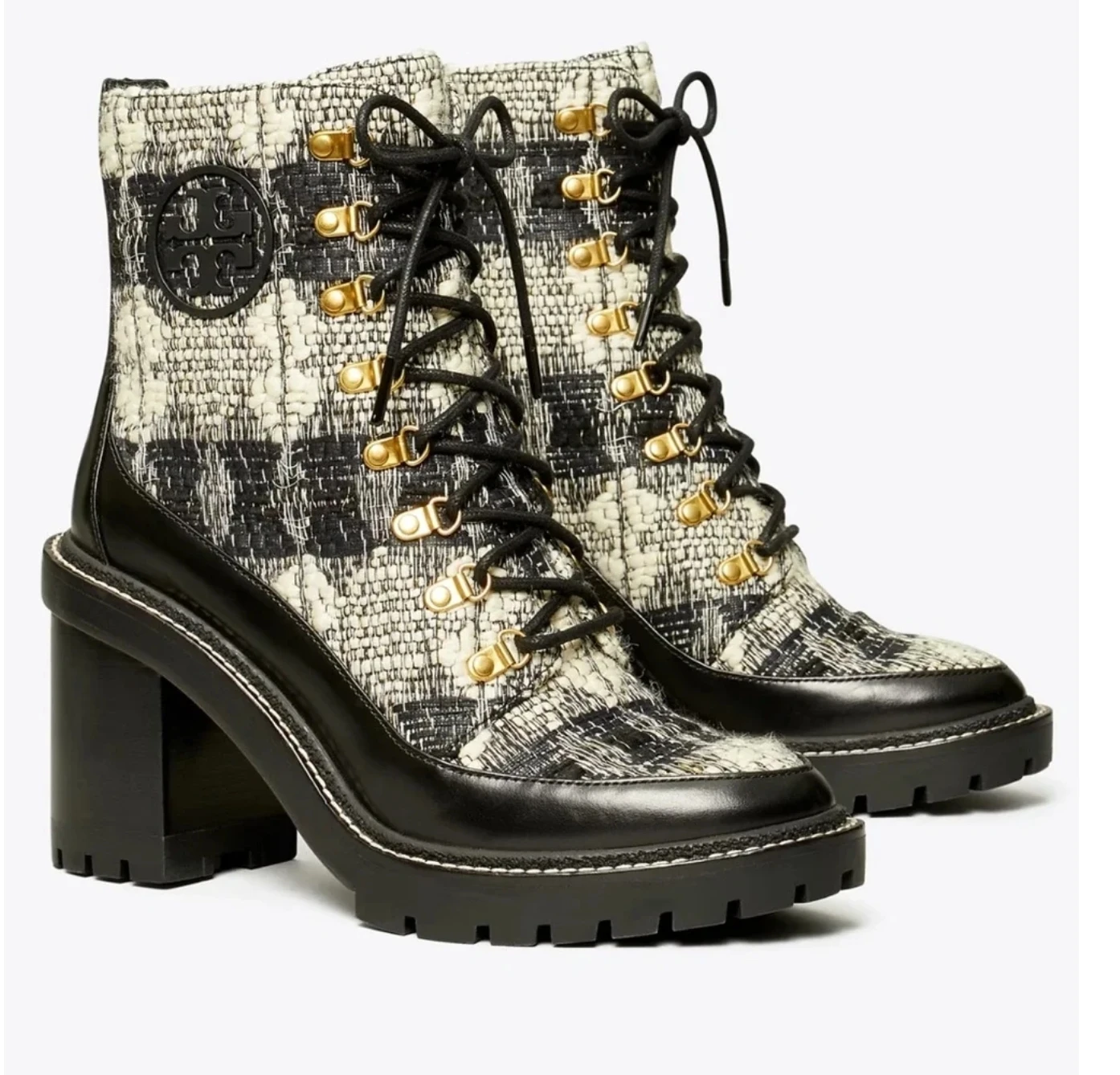 Tory burch lave up boots  size 9