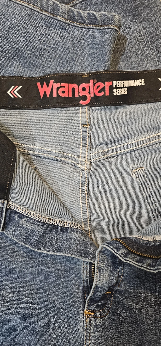 Wrangler Performance Series Jeans 40x30 - photo 2