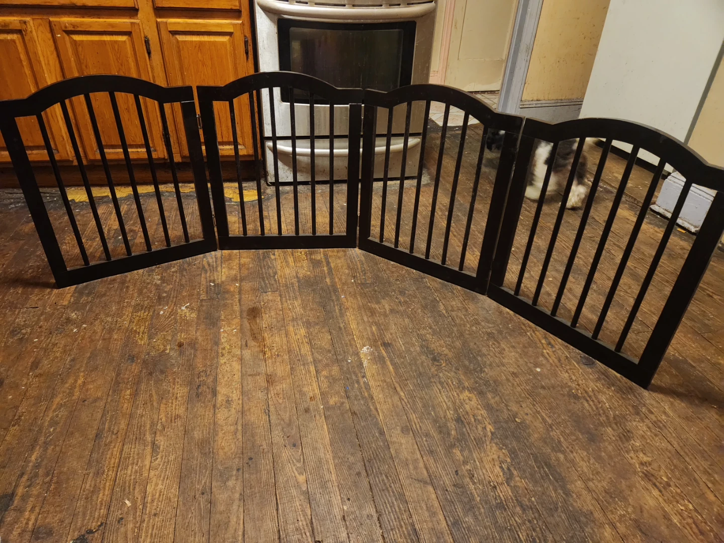 Folding Dark Wood Pet Gate / Dog Safety Fence (22.5" H x 20" W) - photo 5