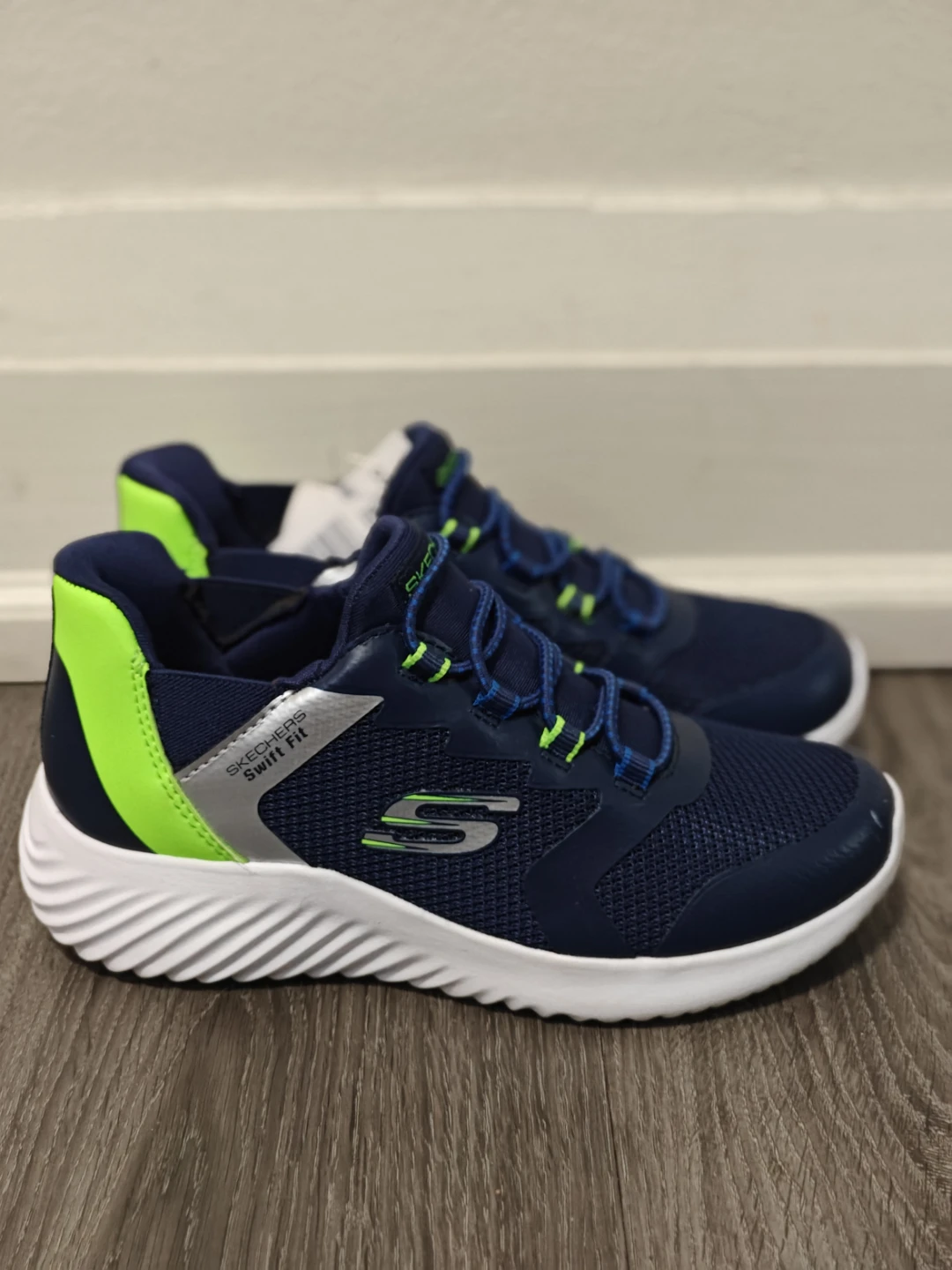 Brand new Skechers shoes for Kids (size 12) - photo 2