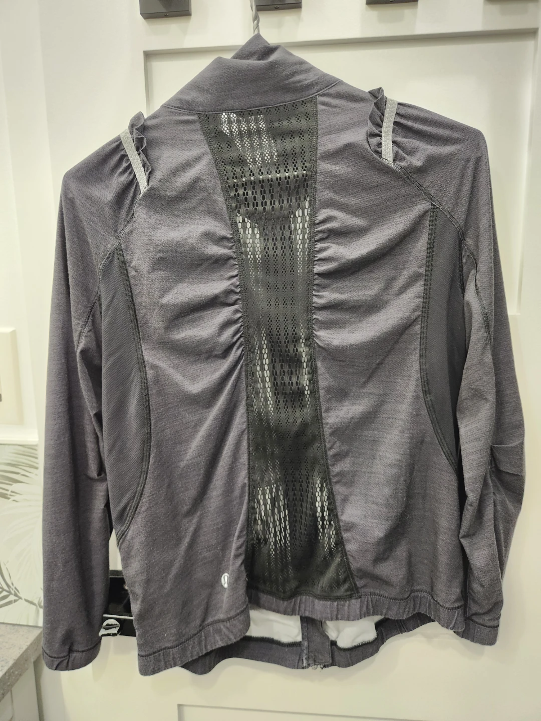 Lululemon Women's Athletic Jacket - photo 3
