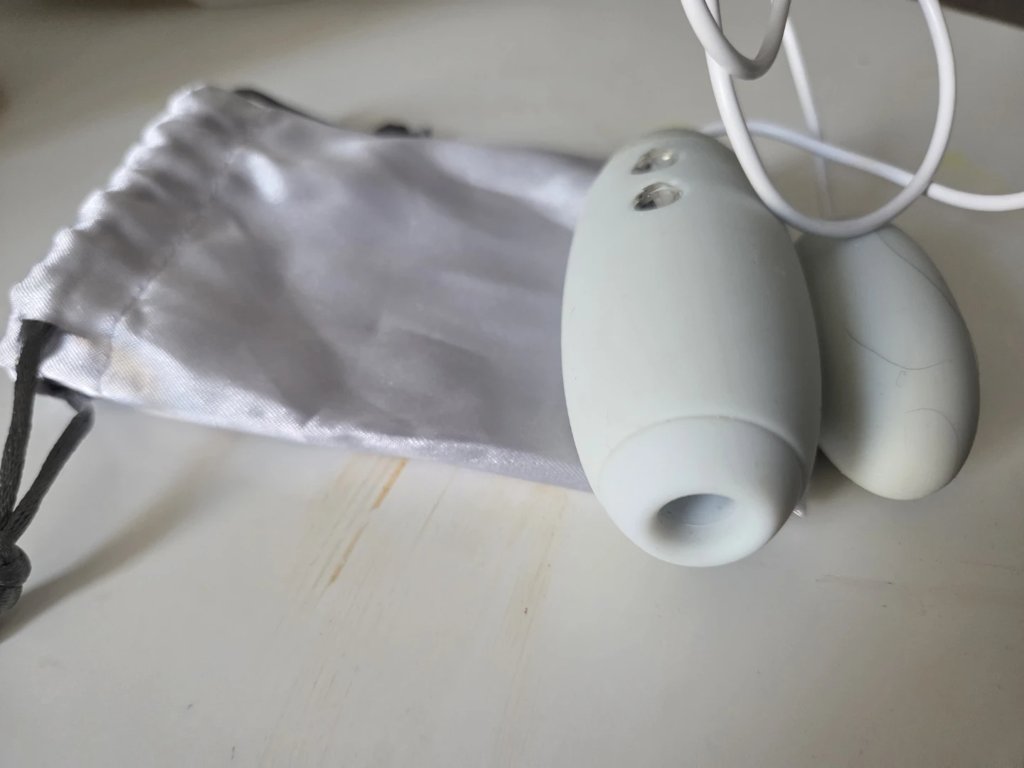 White Rechargeable Pleasure Device - photo 5