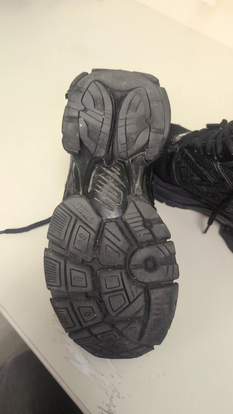 Real Balenciaga Runner Sneakers - Used - photo 4