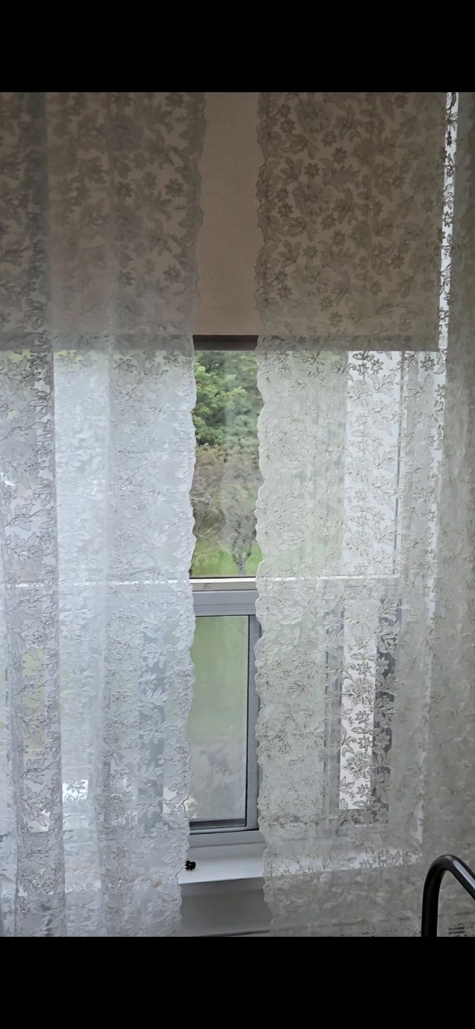 Vintage Style Floral Lace Curtain Panel - photo 2