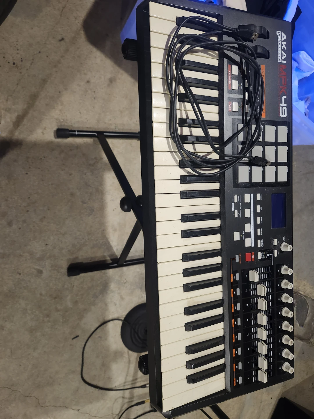 Akai MPK49 and MPD218 music production bundle - photo 2