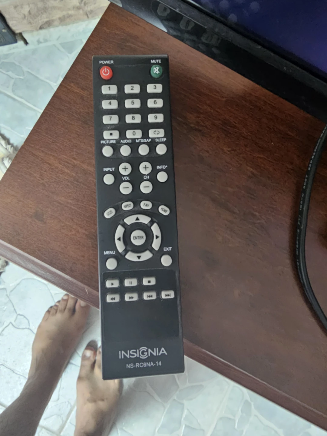 Insignia 32-inch LED TV/ Computer Moniter - photo 5