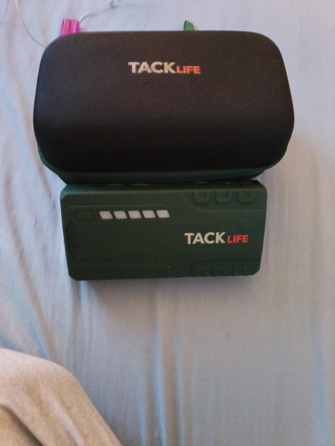 Tacklife Jump Starter with Carrying Case - photo 3