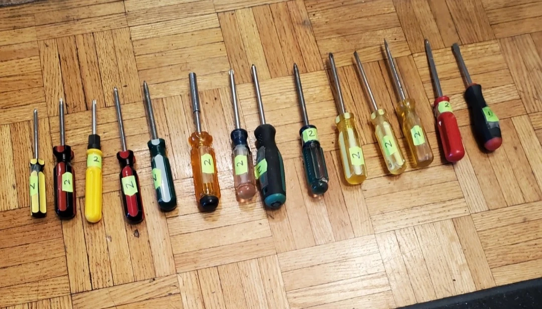 14 Screwdriver
