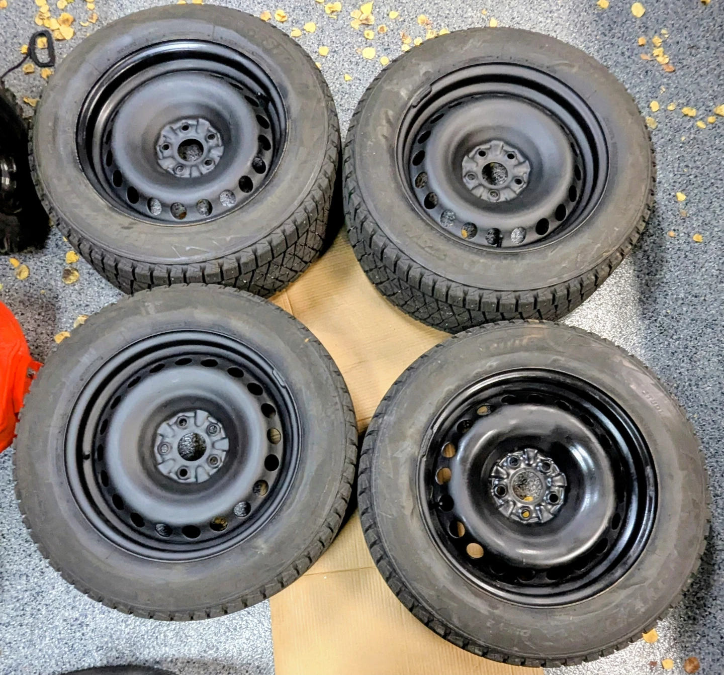 Set of 4 Bridgestone Blizzak DM-V2 Winter Tires