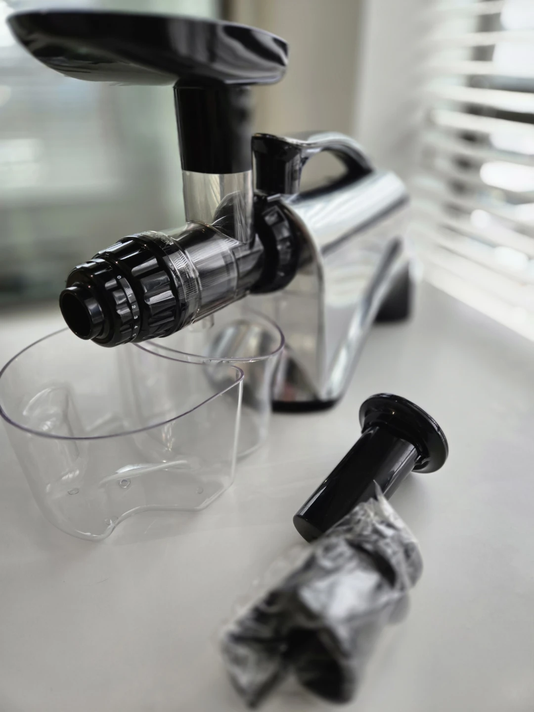 Omega NC900C Juicer - PICKUP only - photo 3