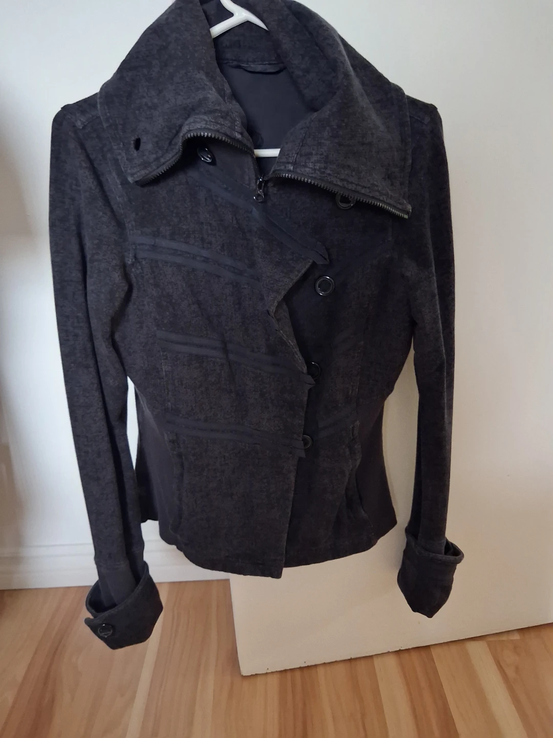 Lululemon Women's Jacket Grey Size 8