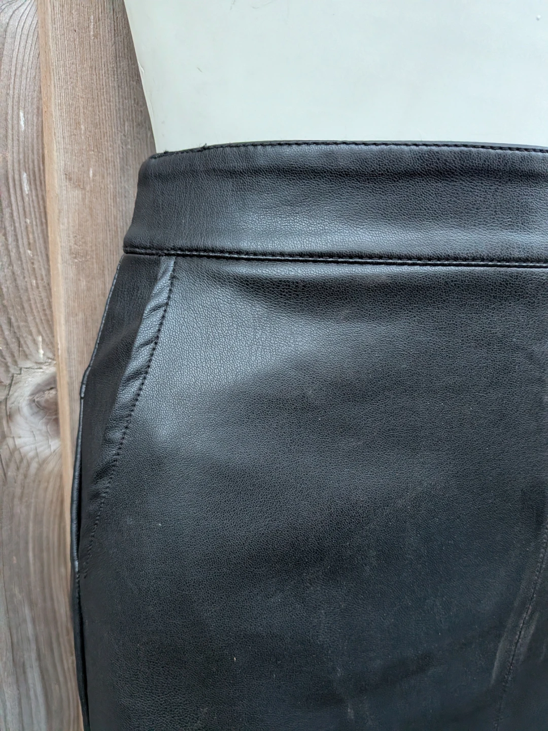 Black Faux Leather pencil Midi Skirt sz Small - photo 2