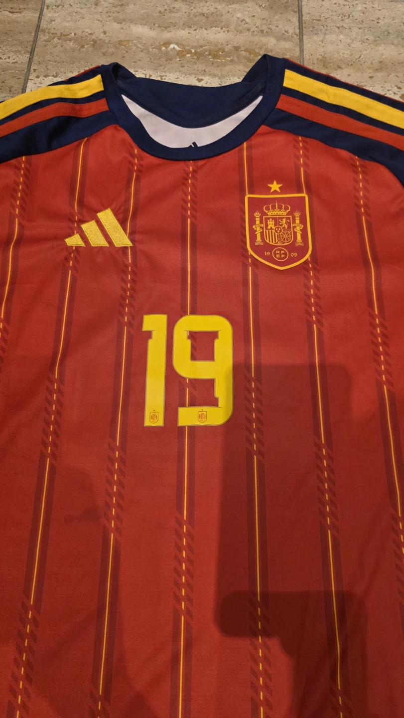 Lamine Yamal #19 Spain home jersey - photo 3