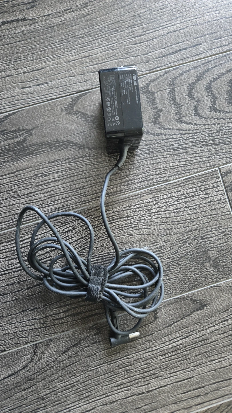 ASUS AD890326 Laptop AC Adapter