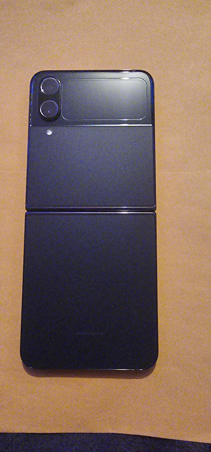 Samsung Galaxy Z Flip4