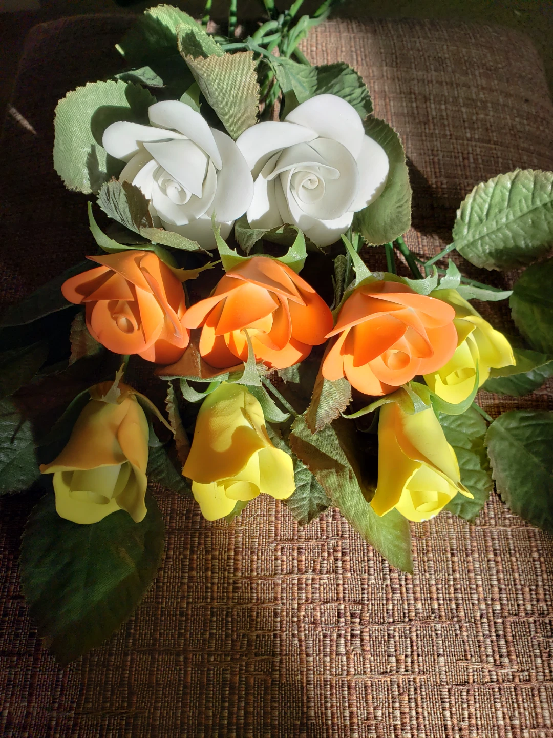 Porcelin or bique clay  Rose Bouquet - photo 3