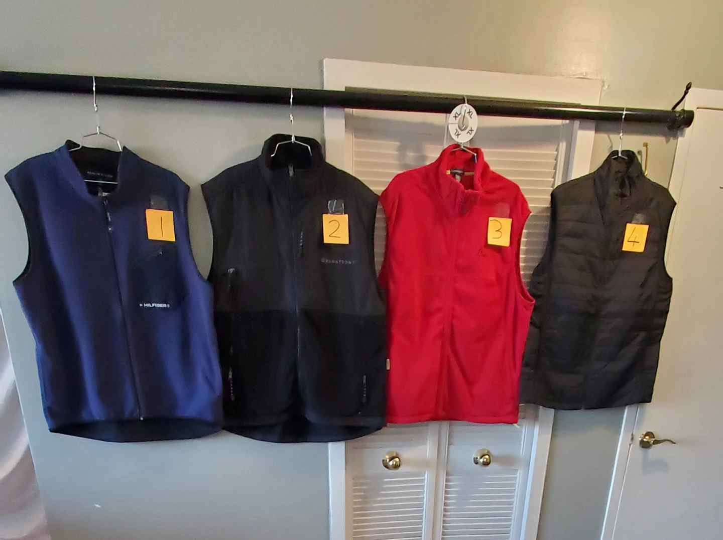 Men's Puffer & Lightweight  Vests  Size  S - XXL - photo 2