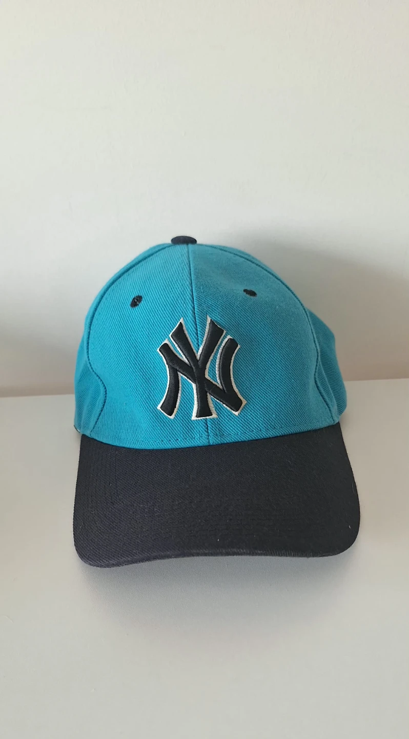 New York Yankees Teal and Black Baseball Cap