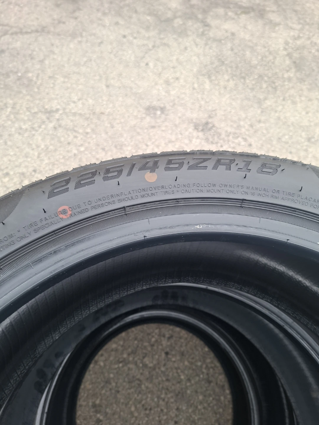 Like New 18inch All Season - photo 2