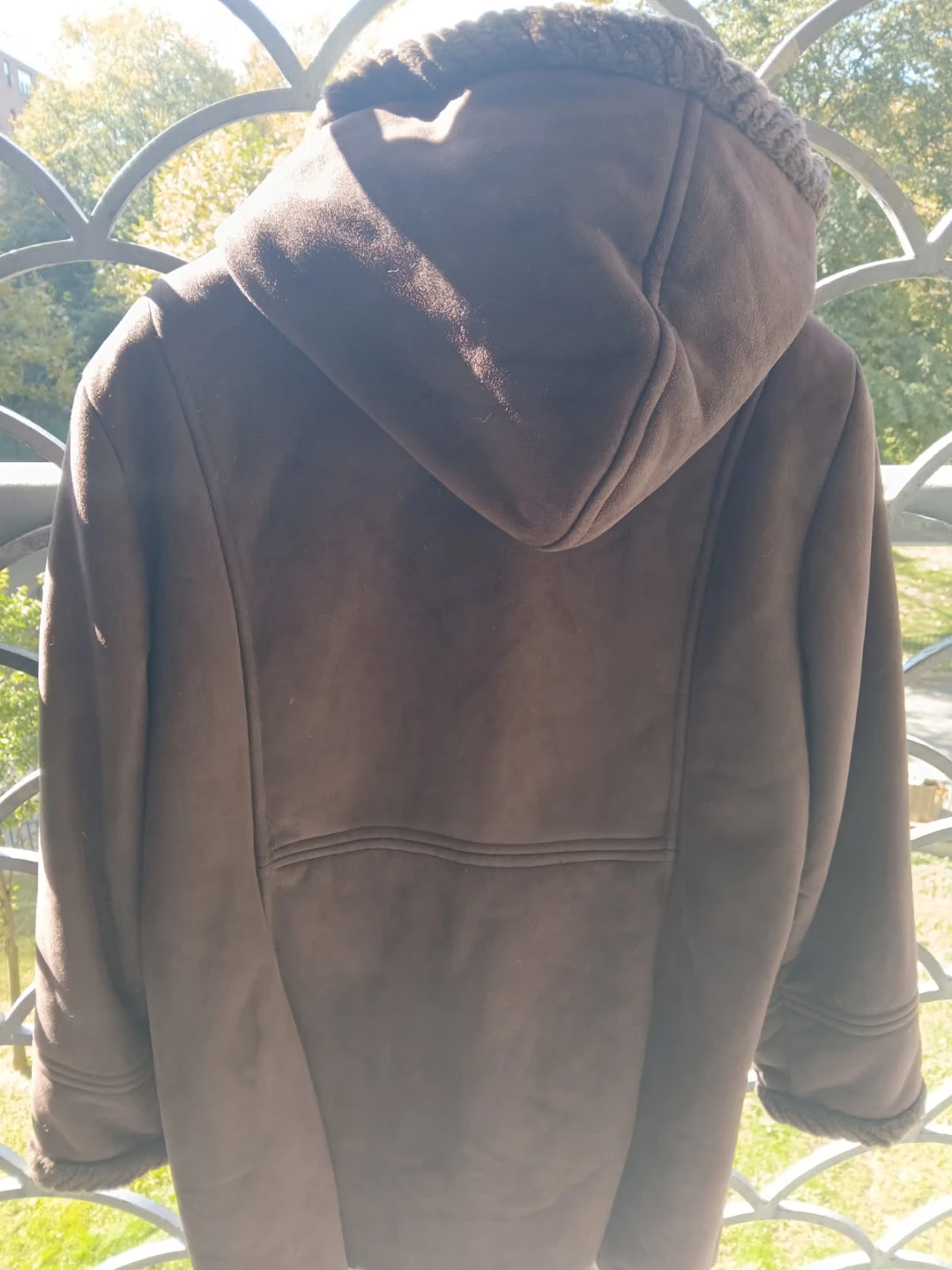 Chocolate brown Faux suede coat with faux fur trim - photo 4