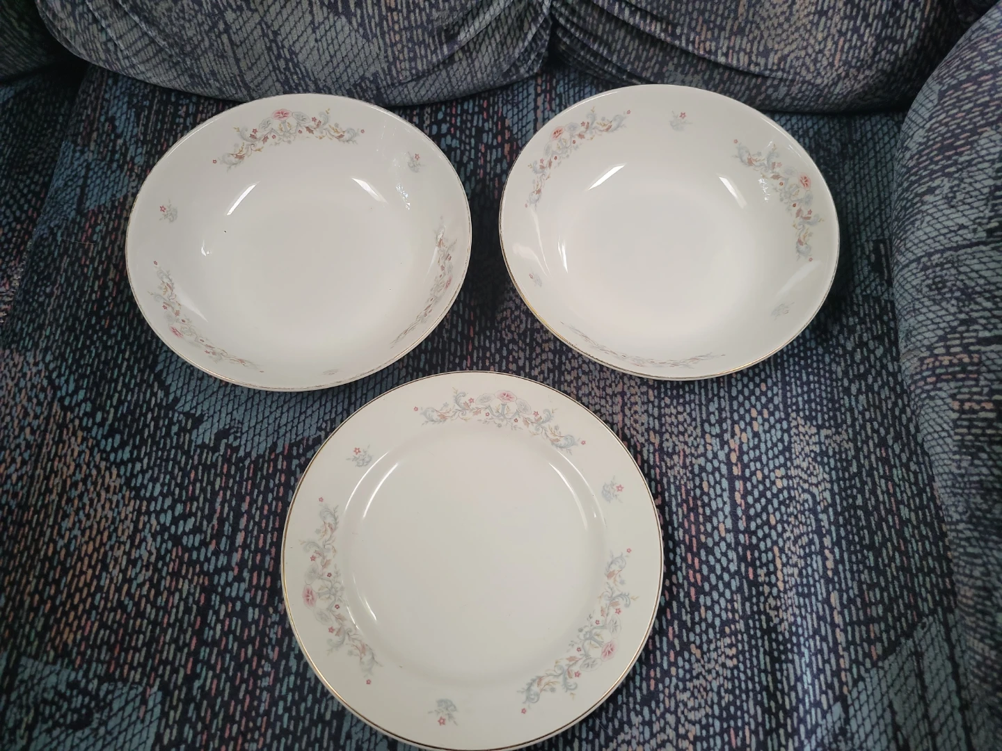 Soup bowls and plate
