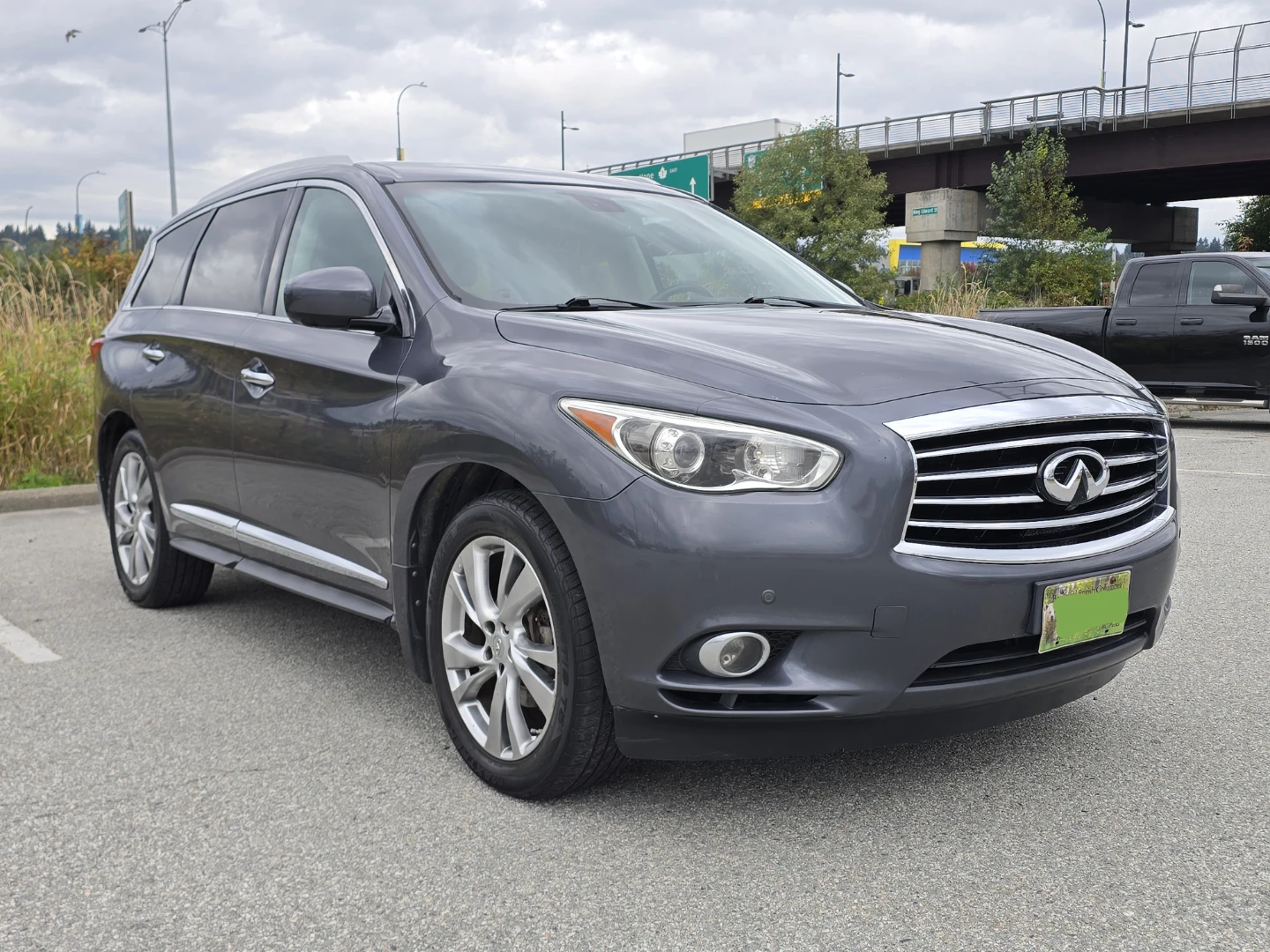 Infiniti JX35 SUV - photo 2