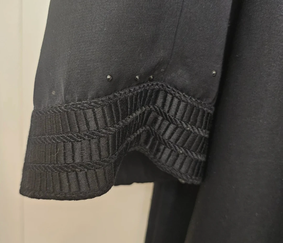 Black Abaya with Detailed Cuffs - photo 2