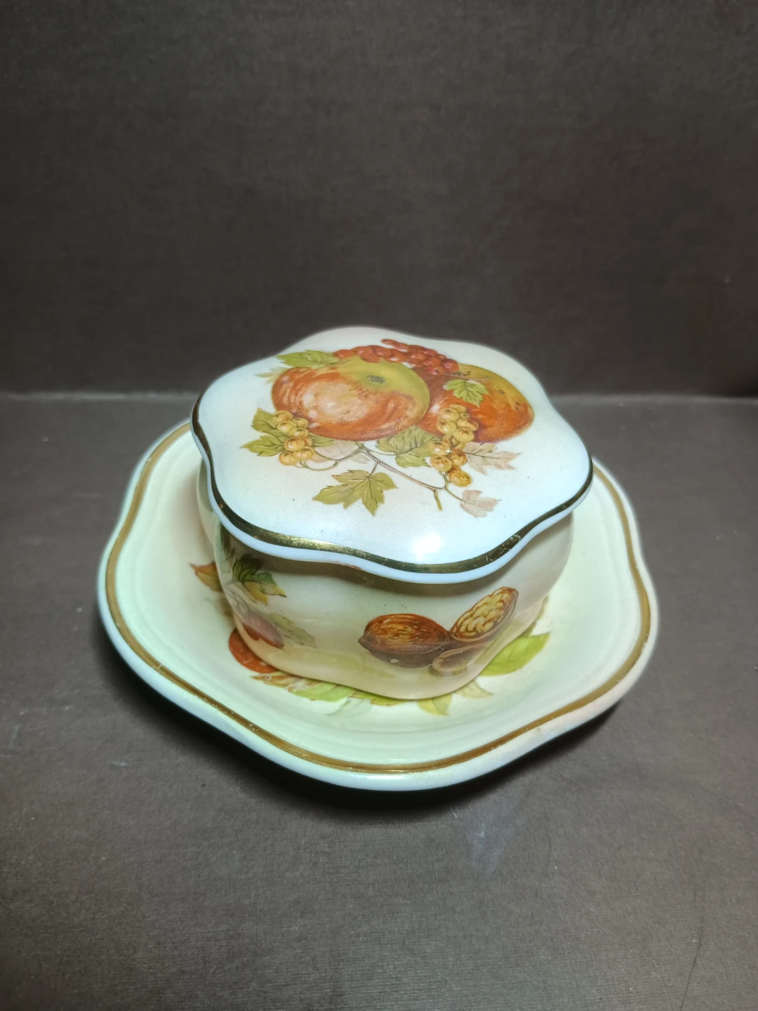 Palissy Royal Worcester Trinket Dish and Lidded Box