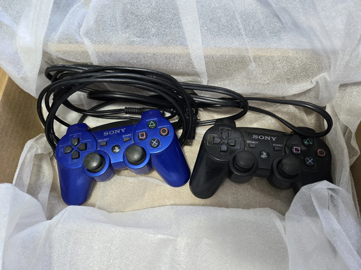 Playstation 3 Bundle + Controllers + 29 Games - photo 3