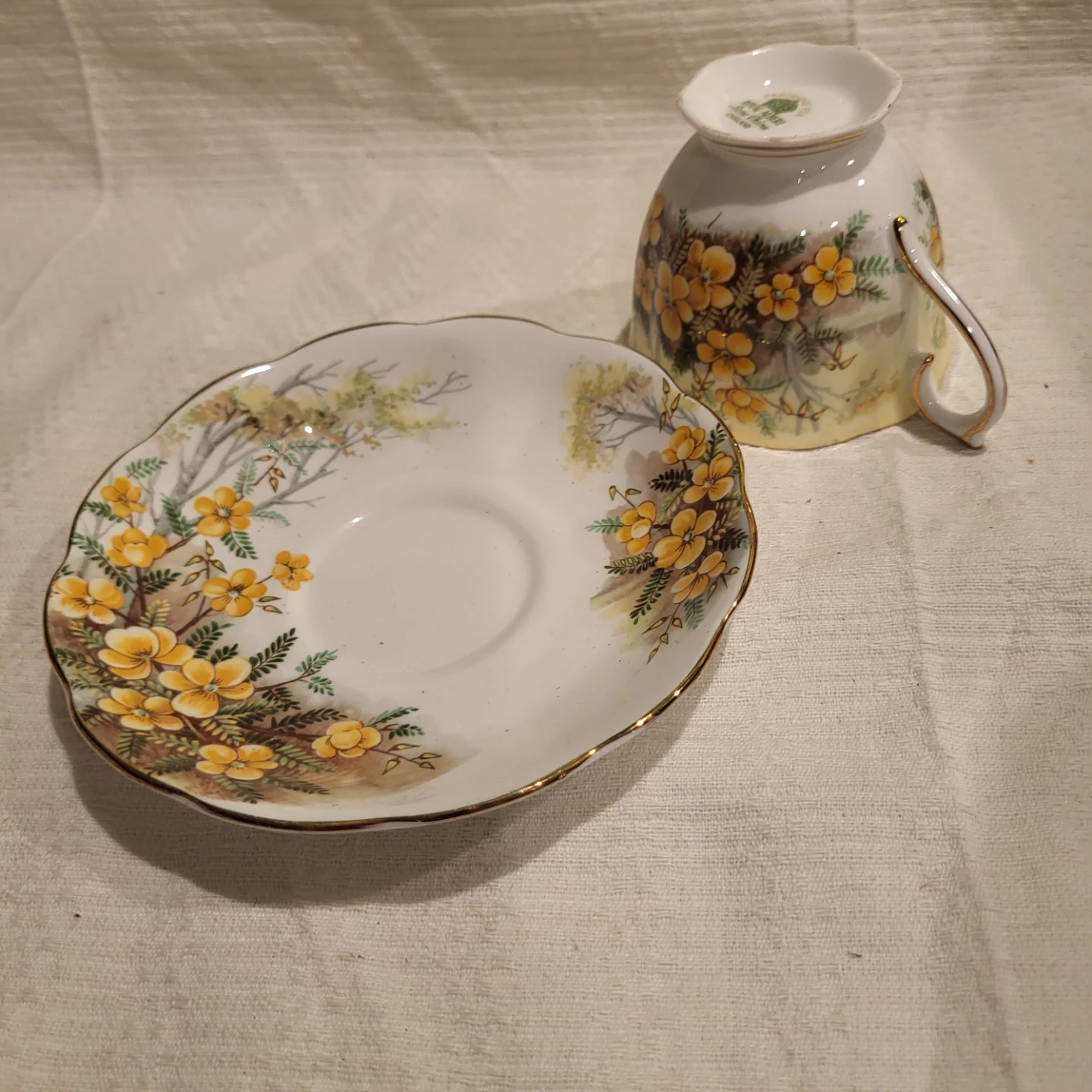 Royal Albert Bone China Tea Cup and Saucer - photo 3