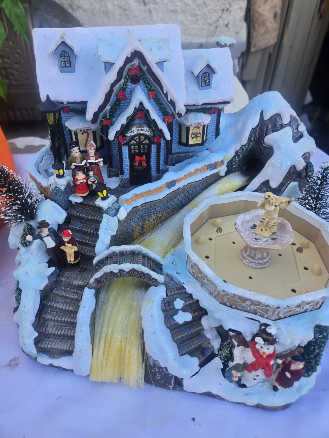 Avon Fiber Optic Christmas Village Musical Scene with Fountain - photo 3