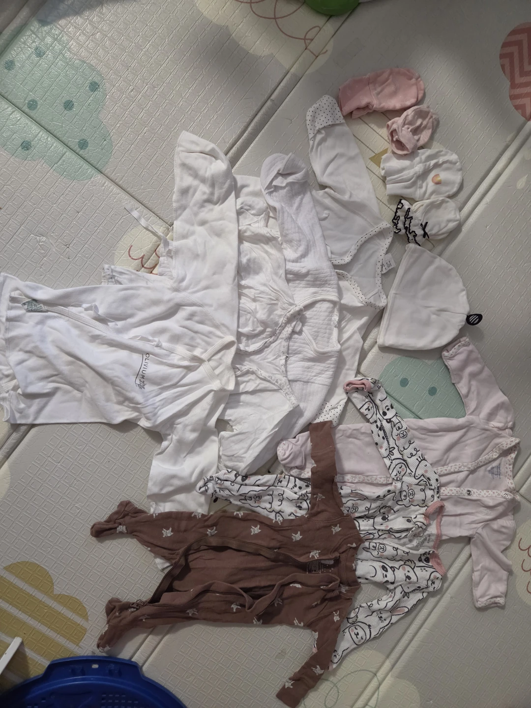 Large Bundle of Baby Clothes 0-6 Months - photo 2