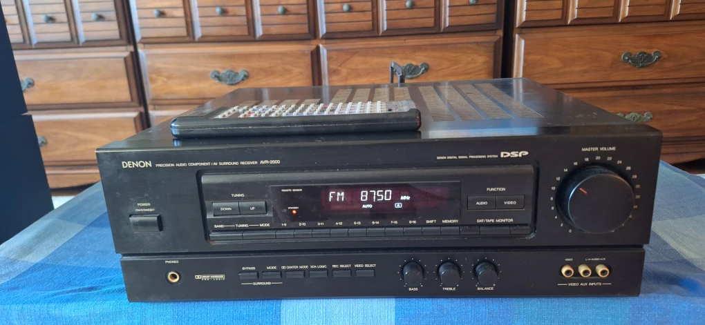 Denon AVR-2000 Precision Audio Component Receiver