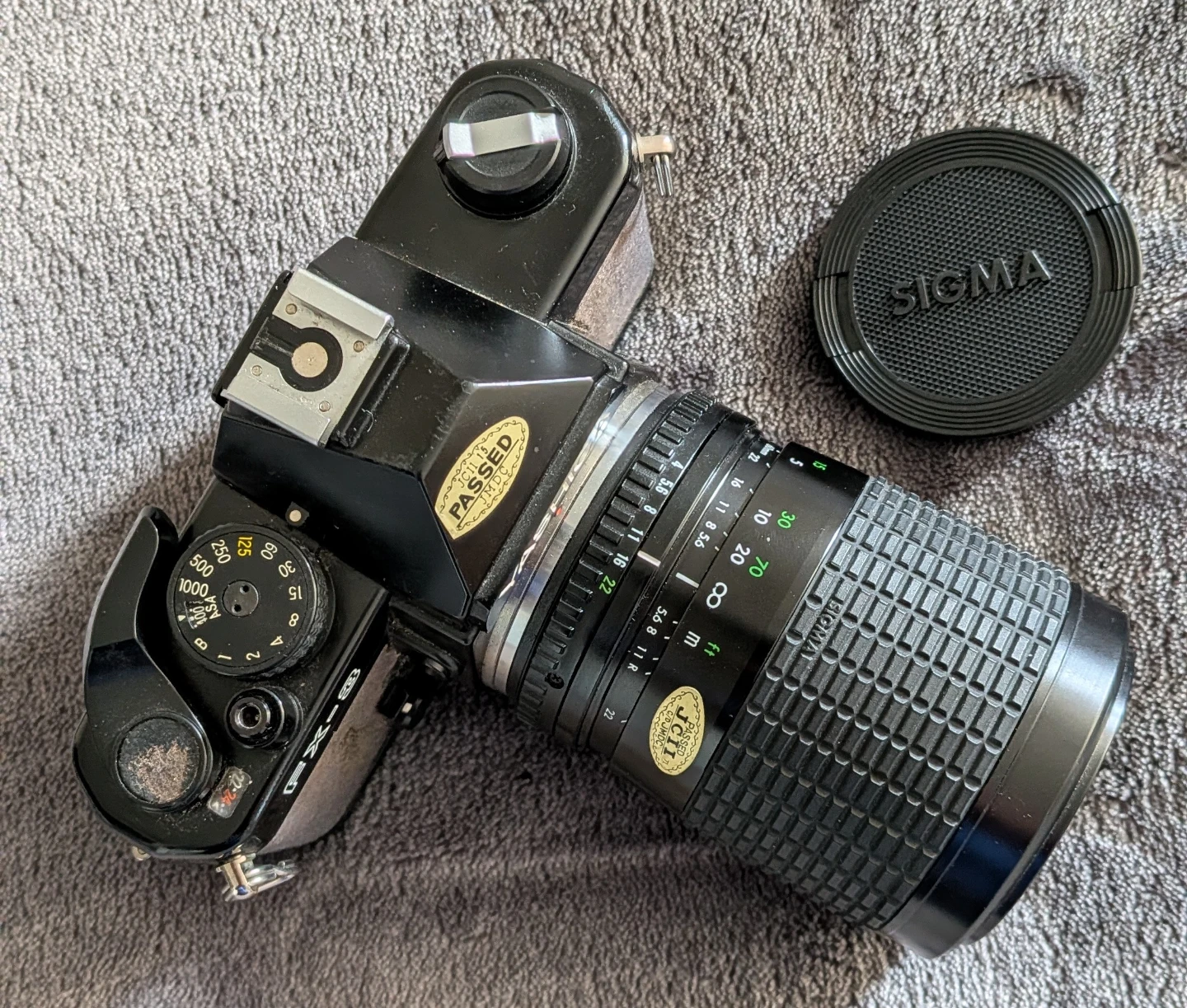 Yashica FX-3 Super 2000 Camera with Sigma Lens - photo 2