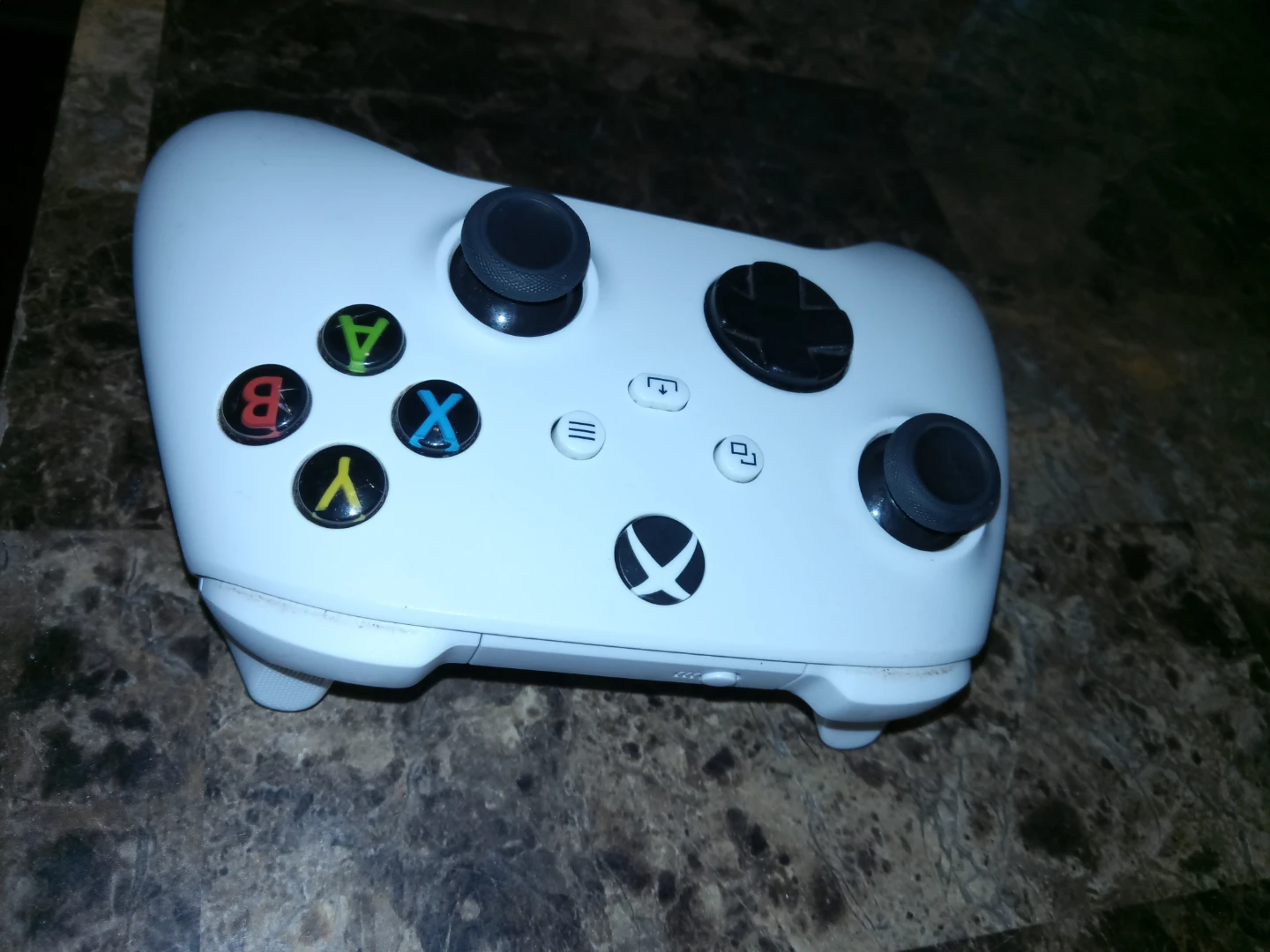 White Microsoft Xbox Wireless Controller