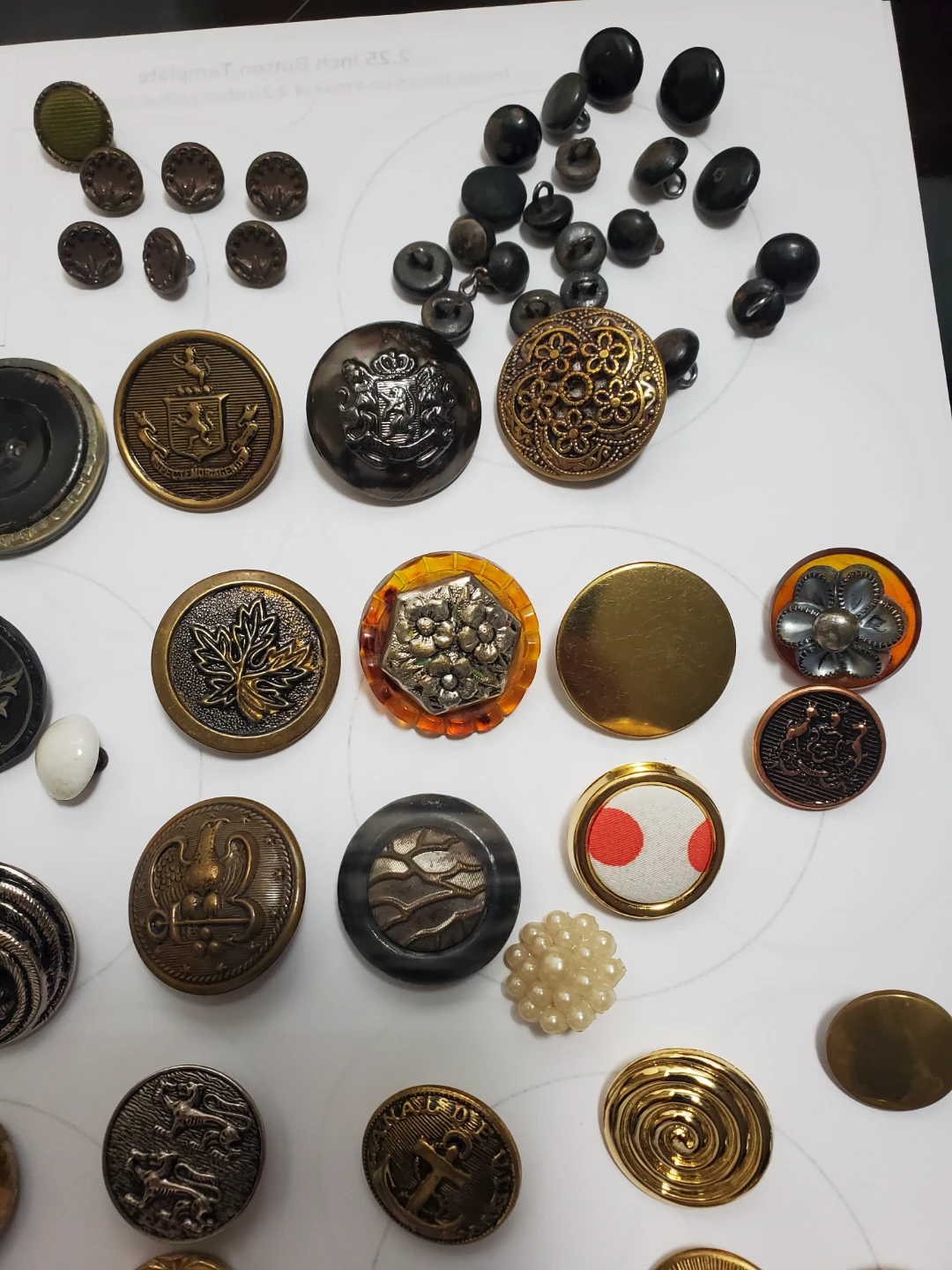 Assorted Vintage Decorative Buttons Lot over 50 Magnetic - photo 5